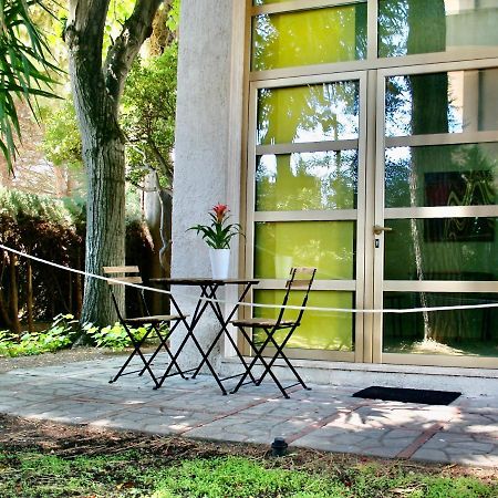 Buenretirope - Confortevoli Appartamentini Con Giardino Pescara Bagian luar foto