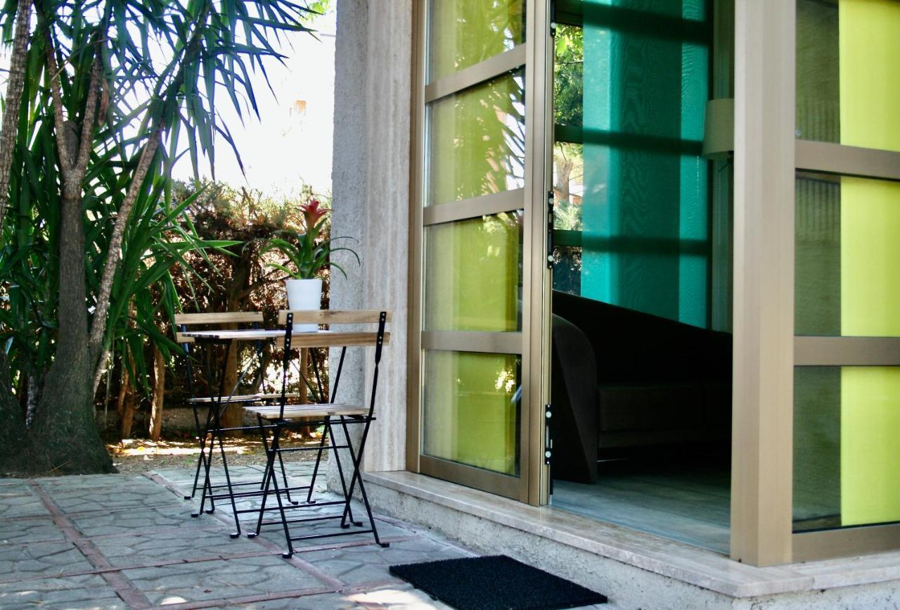 Buenretirope - Confortevoli Appartamentini Con Giardino Pescara Bagian luar foto
