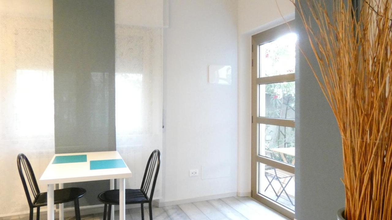 Buenretirope - Confortevoli Appartamentini Con Giardino Pescara Bagian luar foto