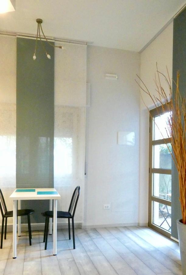 Buenretirope - Confortevoli Appartamentini Con Giardino Pescara Bagian luar foto