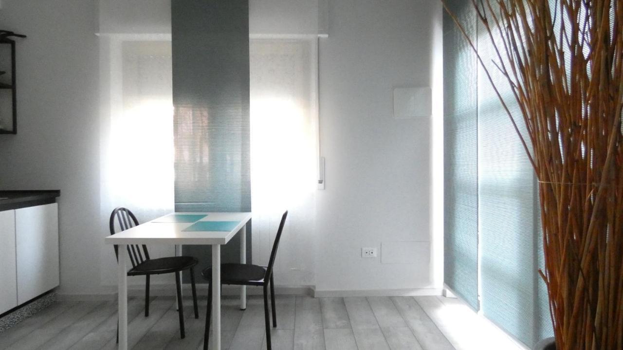 Buenretirope - Confortevoli Appartamentini Con Giardino Pescara Bagian luar foto